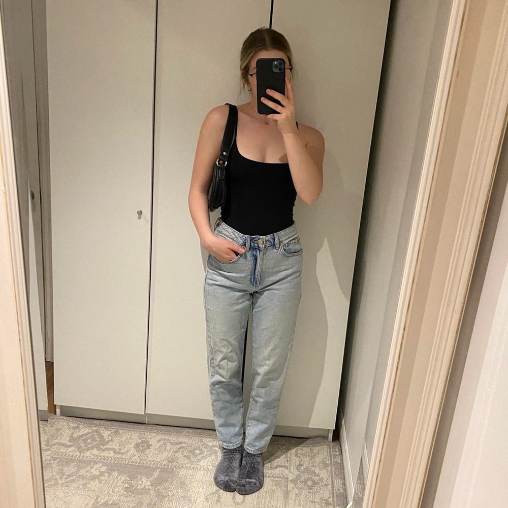 Garage Mom jeans - Picture 3 of 6